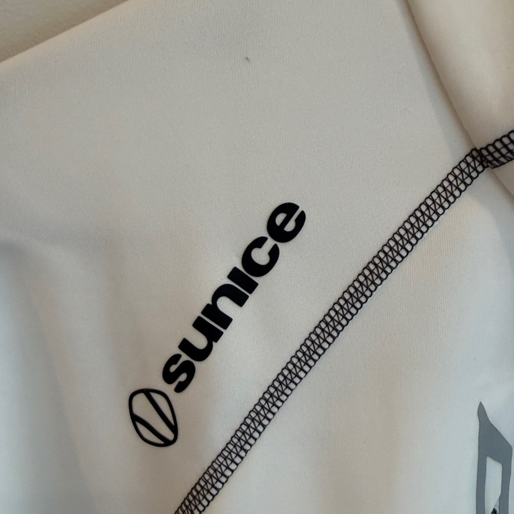 Sunice White and Gray Performance Pullover - image 3